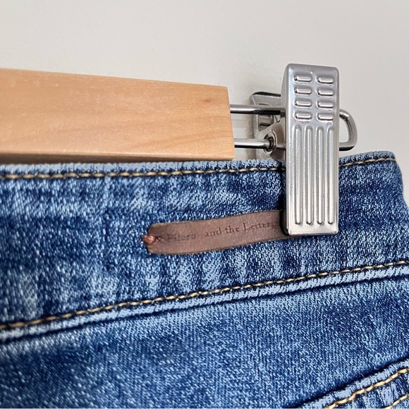 Pilcro Script High-Rise Shorts Dark Denim 27 - Picture 7 of 13